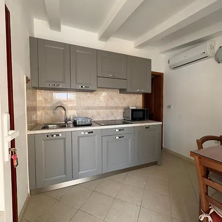 Dekovic Materada Konukevi