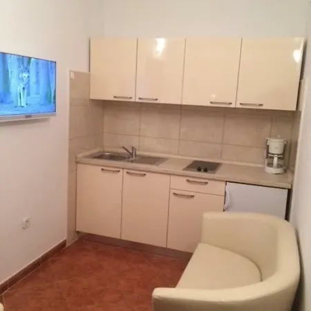 Dekovic Materada Gostinjska kuća 3*