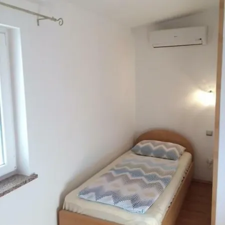 Dekovic Materada Gostinjska kuća 3*