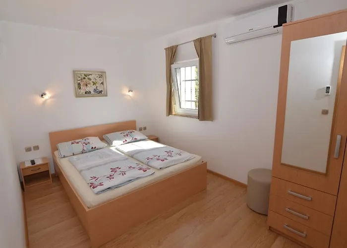 Dekovic Materada Konukevi Poreč