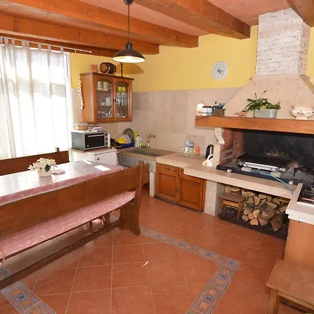 招待所 Dekovic Materada 3*