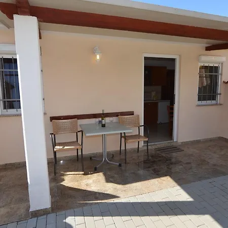 招待所 Dekovic Materada