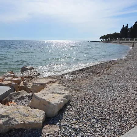 Dekovic Materada Gostinjska kuća 3*