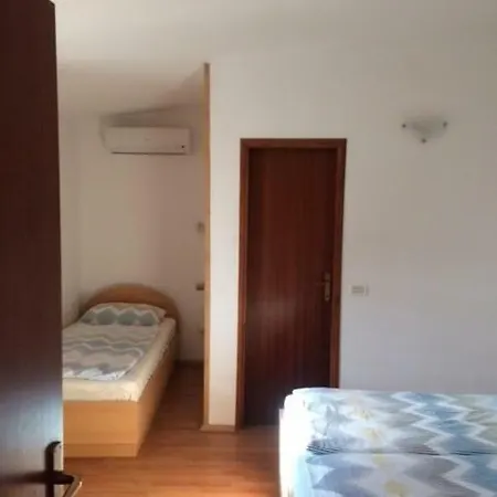 Dekovic Materada Pensión Poreč