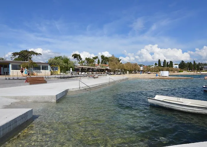 Πανσιόν Dekovic Materada