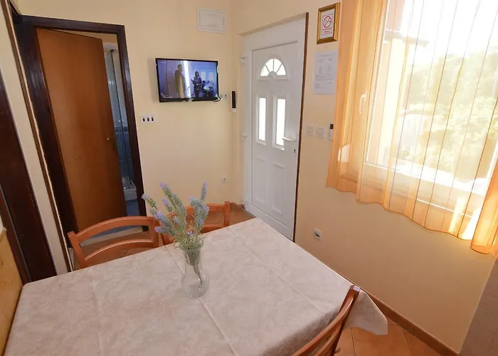 Guest house Dekovic Materada