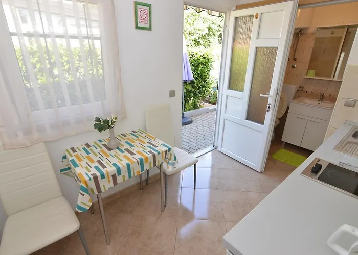 Dekovic Materada Guest house 3*