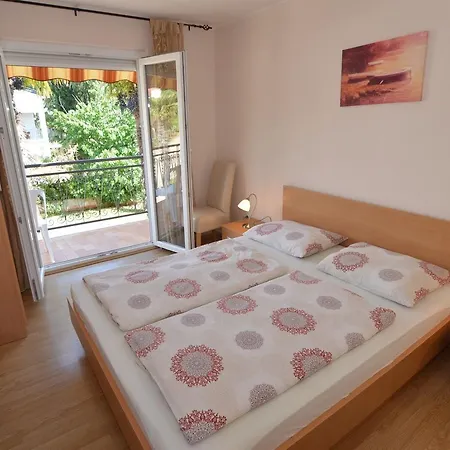 Dekovic Materada Gæstehus 3*