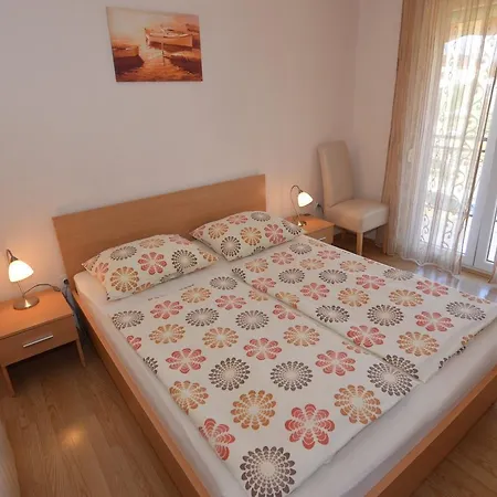 Dekovic Materada Gostinjska kuća