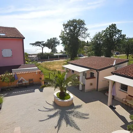 Dekovic Materada Gæstehus