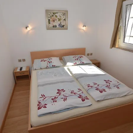 Dekovic Materada Gostinjska kuća 3*